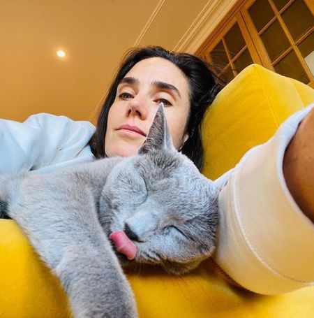 Jennifer Connelly has a net worth of $50 million.